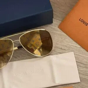 Louis Vuitton | Accessories | Authentic Preloved Louis  display picture 2